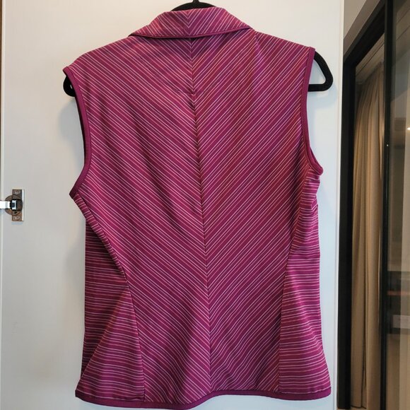 two Nike sleeveless golf tees - Picture 3 of 8